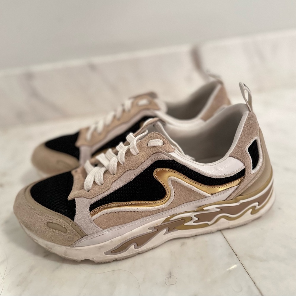 Sandro Flame sneakers - Size 8 US